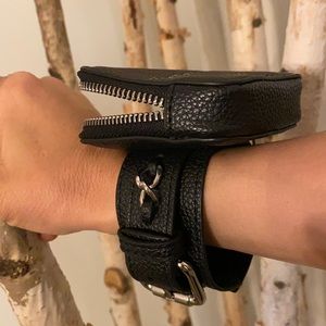 Wrist bag